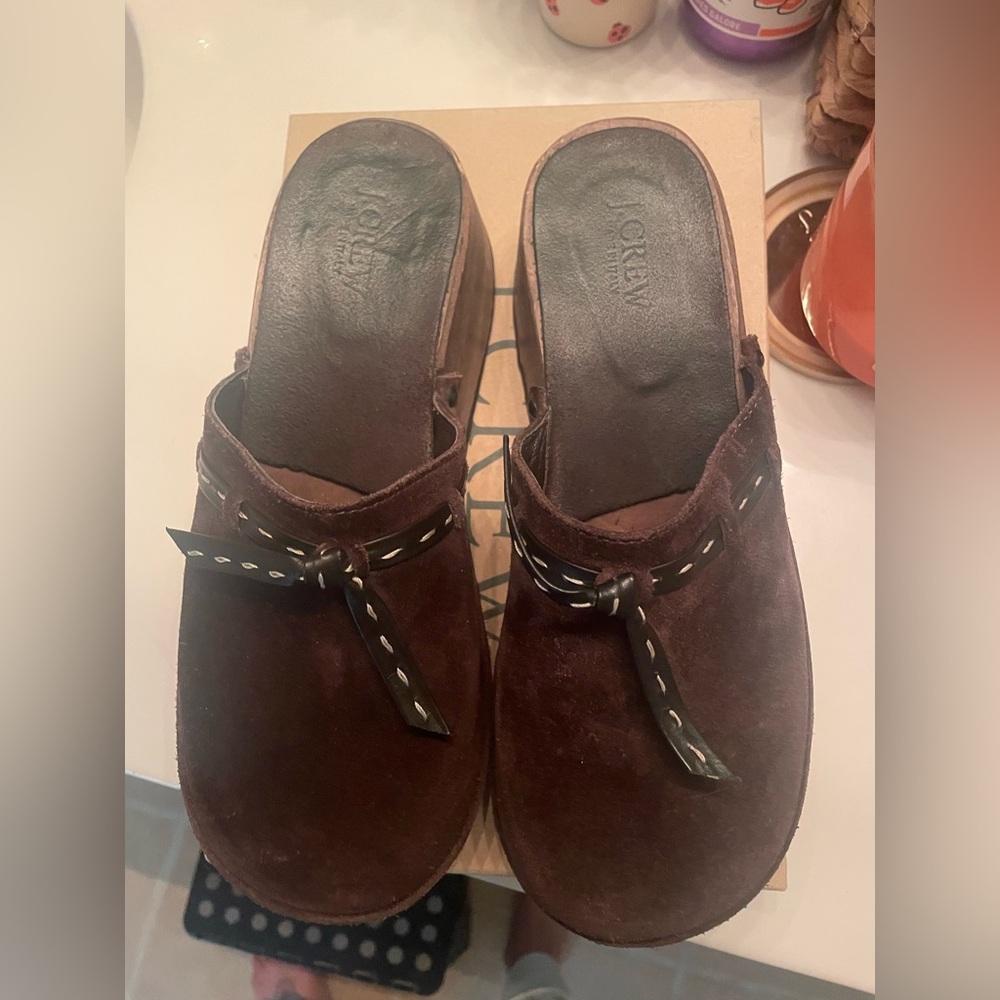 Cozy classic J Crew clogs.
